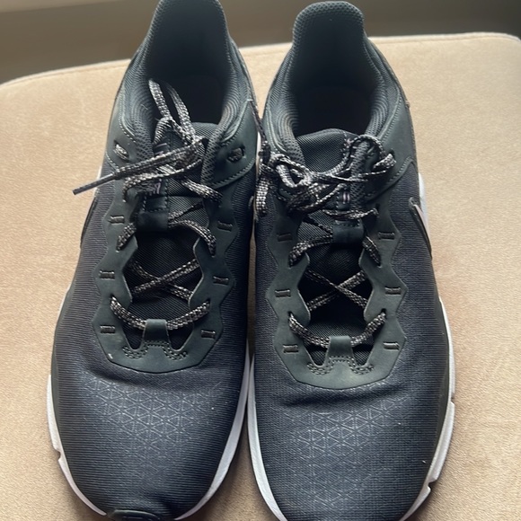 Nike running shoes - Picture 2 of 3